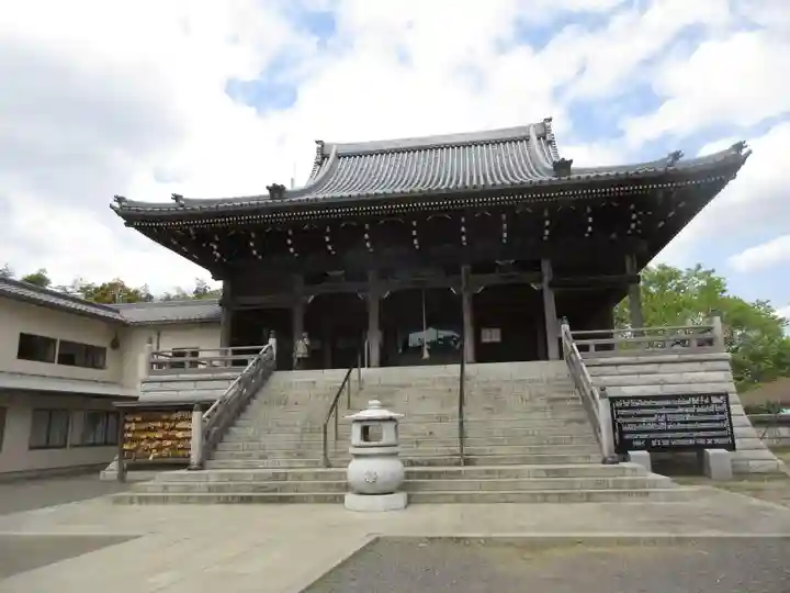 金蔵寺の本殿・本堂