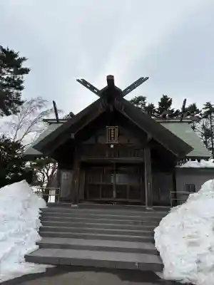 丘珠神社の{uncategorized: "未分類", other: "その他", undefined: "問題あり", building: "その他建物", grave: "お墓", sacred_gate: "鳥居", guardian: "狛犬", statue: "像", buddha: "仏像", history: "歴史", nature: "自然", garden: "庭園", animal: "動物", pagoda: "塔", temizu: "手水舎", mountain_gate: "山門・神門", sanctuary: "本殿・本堂", subordinate: "末社・摂社", art: "芸術", scenery: "景色", jizo: "地蔵", ema: "絵馬", goshuin: "御朱印", omikuji: "おみくじ", items: "授与品その他", amulet: "お守り", goshuincho: "御朱印帳", eats: "食事", festival: "お祭り", votive_dance: "神楽", shichigosan: "七五三参", wedding: "結婚式", experience: "体験その他", initially: "初詣", around: "周辺", anti_infection: "感染症対策"}