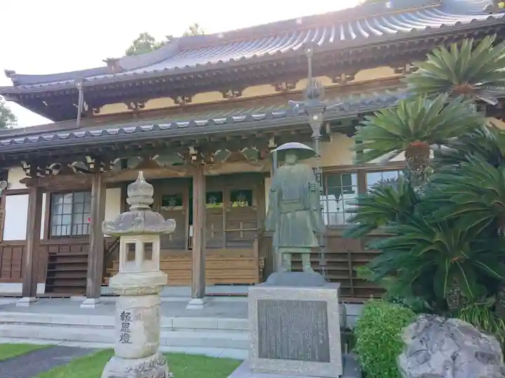 盤脚院の本殿・本堂