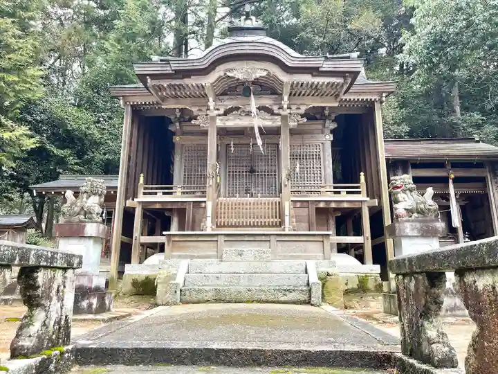 八幡神社の本殿・本堂