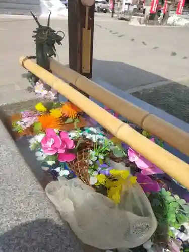 成田山札幌別院新栄寺の手水舎