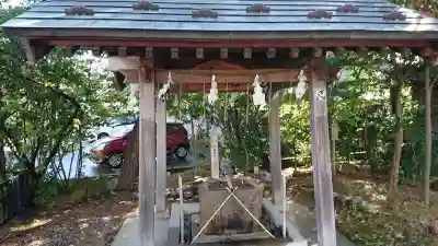 三社神社の手水舎