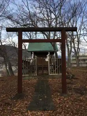 健御名方富命彦神別神社の末社・摂社