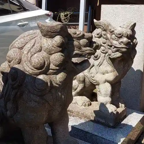 池袋御嶽神社の狛犬