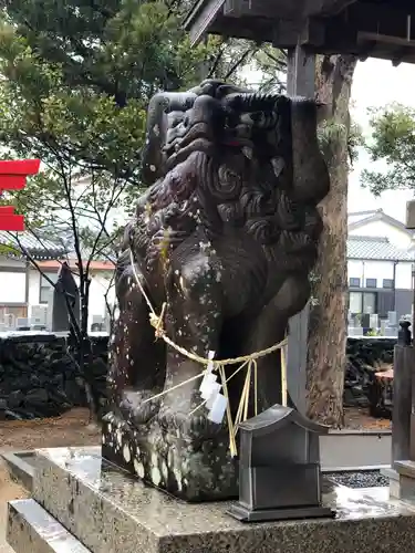 四所神社の狛犬