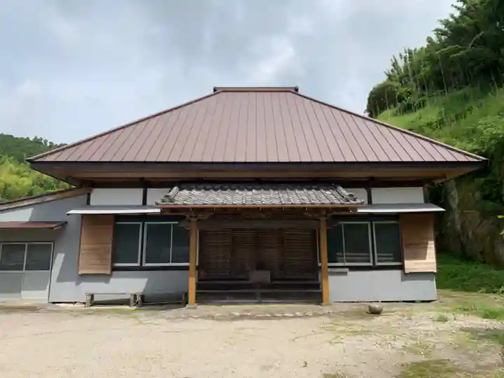 覚性院の本殿・本堂