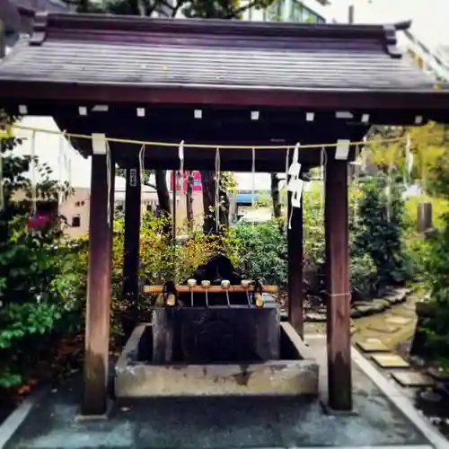 太田姫稲荷神社の手水