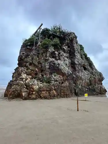 稲佐の浜　弁天島(島根県)