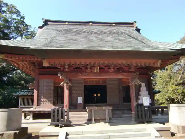 諏訪大明神の本殿・本堂