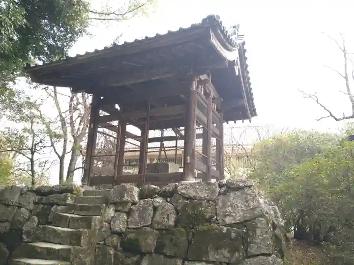 観世音寺の{uncategorized: "未分類", other: "その他", undefined: "問題あり", building: "その他建物", grave: "お墓", sacred_gate: "鳥居", guardian: "狛犬", statue: "像", buddha: "仏像", history: "歴史", nature: "自然", garden: "庭園", animal: "動物", pagoda: "塔", temizu: "手水舎", mountain_gate: "山門・神門", sanctuary: "本殿・本堂", subordinate: "末社・摂社", art: "芸術", scenery: "景色", jizo: "地蔵", ema: "絵馬", goshuin: "御朱印", omikuji: "おみくじ", items: "授与品その他", amulet: "お守り", goshuincho: "御朱印帳", eats: "食事", festival: "お祭り", votive_dance: "神楽", shichigosan: "七五三参", wedding: "結婚式", experience: "体験その他", initially: "初詣", around: "周辺", anti_infection: "感染症対策"}
