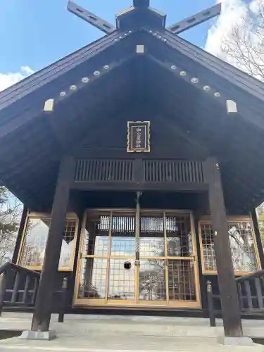 中小屋神社の{uncategorized: "未分類", other: "その他", undefined: "問題あり", building: "その他建物", grave: "お墓", sacred_gate: "鳥居", guardian: "狛犬", statue: "像", buddha: "仏像", history: "歴史", nature: "自然", garden: "庭園", animal: "動物", pagoda: "塔", temizu: "手水舎", mountain_gate: "山門・神門", sanctuary: "本殿・本堂", subordinate: "末社・摂社", art: "芸術", scenery: "景色", jizo: "地蔵", ema: "絵馬", goshuin: "御朱印", omikuji: "おみくじ", items: "授与品その他", amulet: "お守り", goshuincho: "御朱印帳", eats: "食事", festival: "お祭り", votive_dance: "神楽", shichigosan: "七五三参", wedding: "結婚式", experience: "体験その他", initially: "初詣", around: "周辺", anti_infection: "感染症対策"}