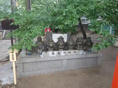 藤森神社の像