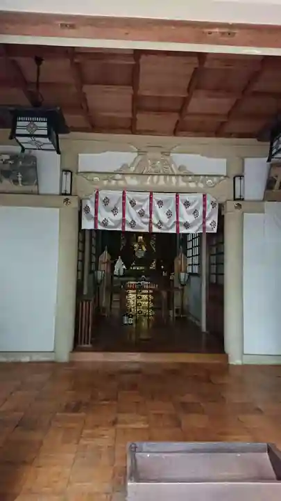 五霊社の本殿・本堂