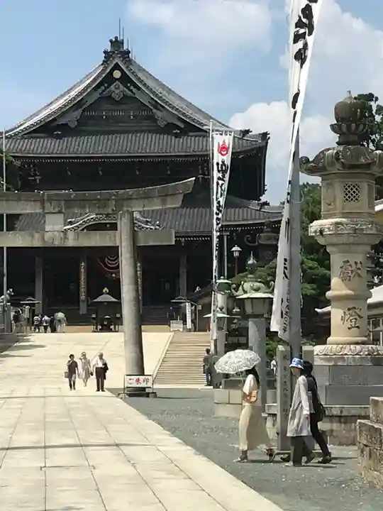 豊川閣 妙厳寺の本殿・本堂