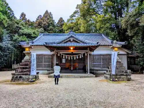 布氣皇舘太神社の本殿・本堂