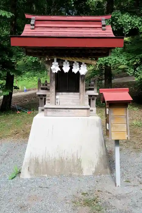 新得神社の建物その他