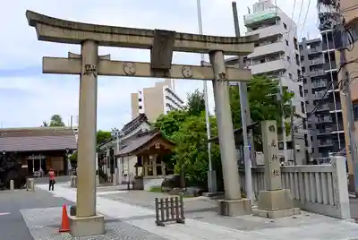 鶴見神社の鳥居