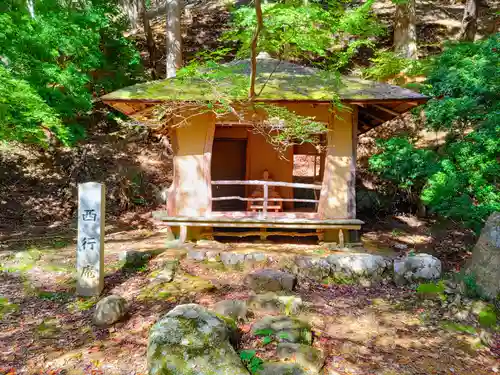 西行庵（吉野町）の本殿・本堂