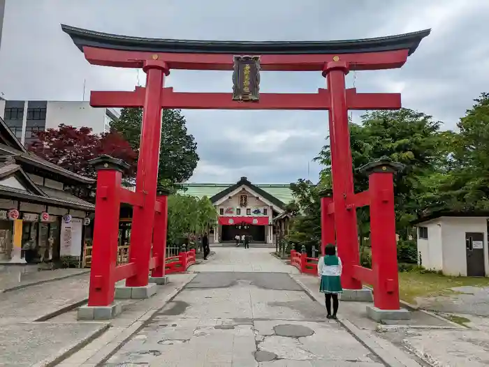 善知鳥神社の鳥居