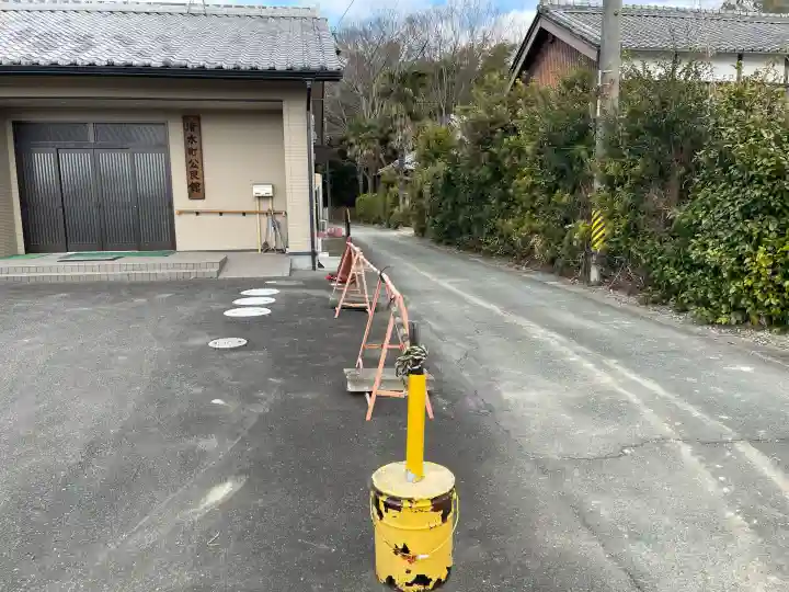 清水神社の{uncategorized: "未分類", other: "その他", undefined: "問題あり", building: "その他建物", grave: "お墓", sacred_gate: "鳥居", guardian: "狛犬", statue: "像", buddha: "仏像", history: "歴史", nature: "自然", garden: "庭園", animal: "動物", pagoda: "塔", temizu: "手水舎", mountain_gate: "山門・神門", sanctuary: "本殿・本堂", subordinate: "末社・摂社", art: "芸術", scenery: "景色", jizo: "地蔵", ema: "絵馬", goshuin: "御朱印", omikuji: "おみくじ", items: "授与品その他", amulet: "お守り", goshuincho: "御朱印帳", eats: "食事", festival: "お祭り", votive_dance: "神楽", shichigosan: "七五三参", wedding: "結婚式", experience: "体験その他", initially: "初詣", around: "周辺", anti_infection: "感染症対策"}