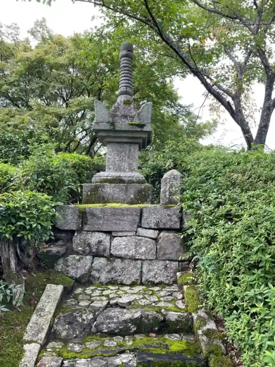 善峯寺の塔