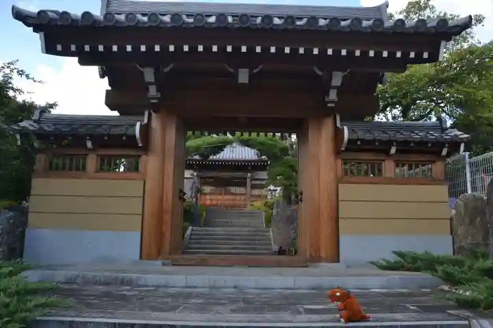 能満寺の山門・神門