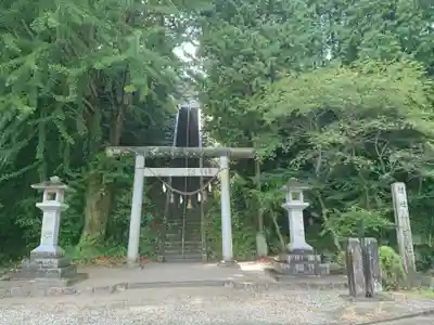 神明社の鳥居