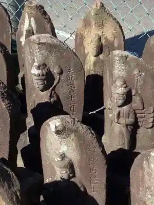 楽田原の三十三間堂の地蔵