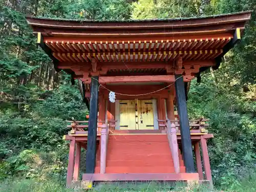 天神社の本殿