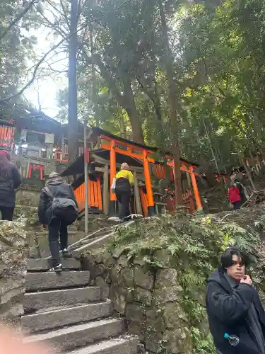 伏見稲荷大社の{uncategorized: "未分類", other: "その他", undefined: "問題あり", building: "その他建物", grave: "お墓", sacred_gate: "鳥居", guardian: "狛犬", statue: "像", buddha: "仏像", history: "歴史", nature: "自然", garden: "庭園", animal: "動物", pagoda: "塔", temizu: "手水舎", mountain_gate: "山門・神門", sanctuary: "本殿・本堂", subordinate: "末社・摂社", art: "芸術", scenery: "景色", jizo: "地蔵", ema: "絵馬", goshuin: "御朱印", omikuji: "おみくじ", items: "授与品その他", amulet: "お守り", goshuincho: "御朱印帳", eats: "食事", festival: "お祭り", votive_dance: "神楽", shichigosan: "七五三参", wedding: "結婚式", experience: "体験その他", initially: "初詣", around: "周辺", anti_infection: "感染症対策"}