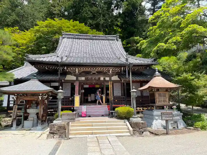 温泉寺の本殿・本堂