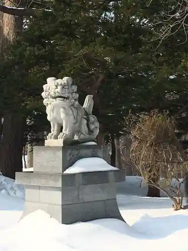 月寒神社の狛犬