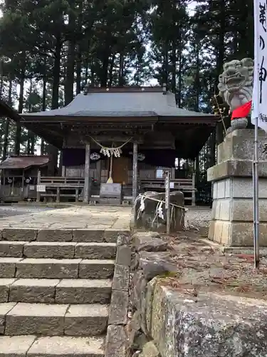 坪沼八幡神社の本殿