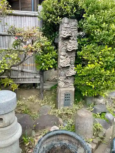 日蓮宗龍口山本龍寺の{uncategorized: "未分類", other: "その他", undefined: "問題あり", building: "その他建物", grave: "お墓", sacred_gate: "鳥居", guardian: "狛犬", statue: "像", buddha: "仏像", history: "歴史", nature: "自然", garden: "庭園", animal: "動物", pagoda: "塔", temizu: "手水舎", mountain_gate: "山門・神門", sanctuary: "本殿・本堂", subordinate: "末社・摂社", art: "芸術", scenery: "景色", jizo: "地蔵", ema: "絵馬", goshuin: "御朱印", omikuji: "おみくじ", items: "授与品その他", amulet: "お守り", goshuincho: "御朱印帳", eats: "食事", festival: "お祭り", votive_dance: "神楽", shichigosan: "七五三参", wedding: "結婚式", experience: "体験その他", initially: "初詣", around: "周辺", anti_infection: "感染症対策"}