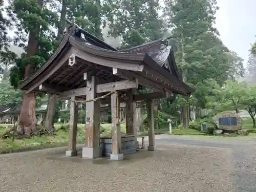 出羽神社(出羽三山神社)～三神合祭殿～の鳥居