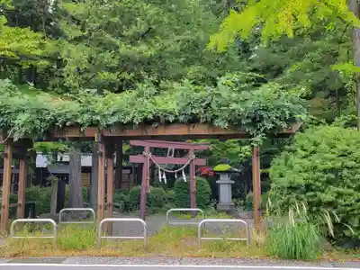 諏訪大社下社秋宮の末社・摂社