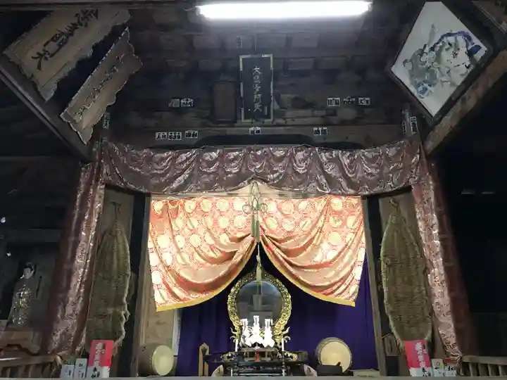 毘沙門堂の本殿・本堂