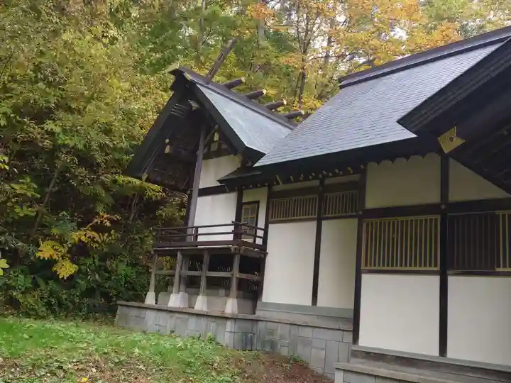 由仁神社(北海道)