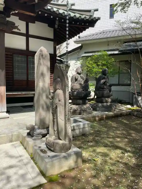 東福寺の{uncategorized: "未分類", other: "その他", undefined: "問題あり", building: "その他建物", grave: "お墓", sacred_gate: "鳥居", guardian: "狛犬", statue: "像", buddha: "仏像", history: "歴史", nature: "自然", garden: "庭園", animal: "動物", pagoda: "塔", temizu: "手水舎", mountain_gate: "山門・神門", sanctuary: "本殿・本堂", subordinate: "末社・摂社", art: "芸術", scenery: "景色", jizo: "地蔵", ema: "絵馬", goshuin: "御朱印", omikuji: "おみくじ", items: "授与品その他", amulet: "お守り", goshuincho: "御朱印帳", eats: "食事", festival: "お祭り", votive_dance: "神楽", shichigosan: "七五三参", wedding: "結婚式", experience: "体験その他", initially: "初詣", around: "周辺", anti_infection: "感染症対策"}