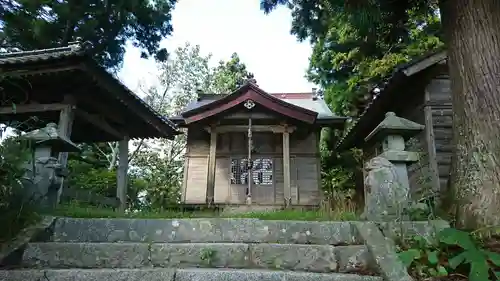 尾崎神社の本殿