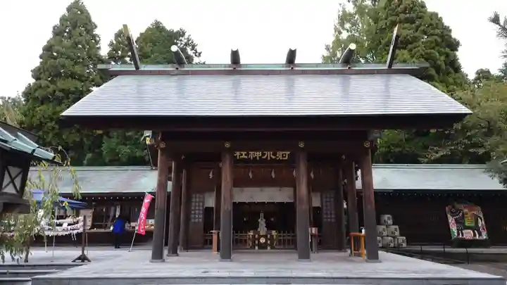射水神社の本殿・本堂