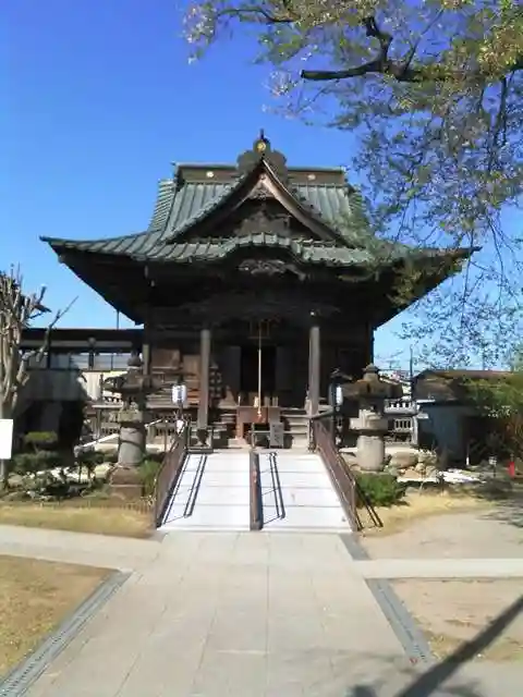 秩父札所十三番 慈眼寺の本殿・本堂