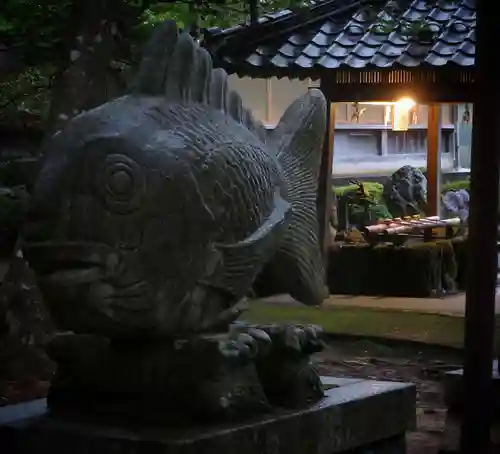 須部神社の手水舎