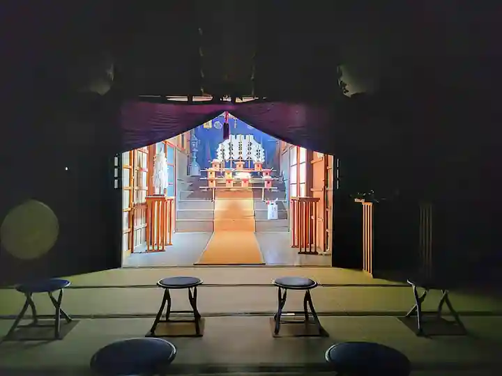 饗庭神社の本殿・本堂