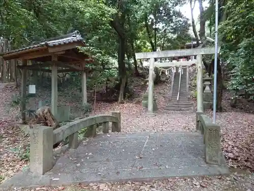 神明社の鳥居