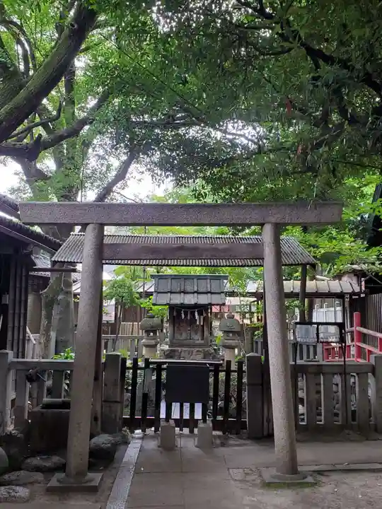 神明社の鳥居
