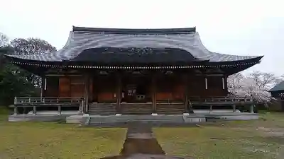 国分寺の本殿・本堂