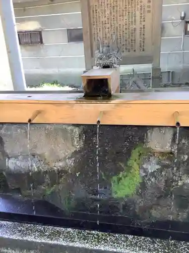 真清田神社の手水舎