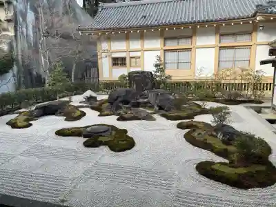 瑞巌寺の{uncategorized: "未分類", other: "その他", undefined: "問題あり", building: "その他建物", grave: "お墓", sacred_gate: "鳥居", guardian: "狛犬", statue: "像", buddha: "仏像", history: "歴史", nature: "自然", garden: "庭園", animal: "動物", pagoda: "塔", temizu: "手水舎", mountain_gate: "山門・神門", sanctuary: "本殿・本堂", subordinate: "末社・摂社", art: "芸術", scenery: "景色", jizo: "地蔵", ema: "絵馬", goshuin: "御朱印", omikuji: "おみくじ", items: "授与品その他", amulet: "お守り", goshuincho: "御朱印帳", eats: "食事", festival: "お祭り", votive_dance: "神楽", shichigosan: "七五三参", wedding: "結婚式", experience: "体験その他", initially: "初詣", around: "周辺", anti_infection: "感染症対策"}