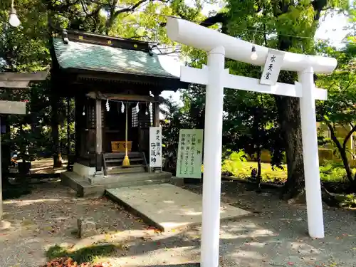 三柱神社の末社